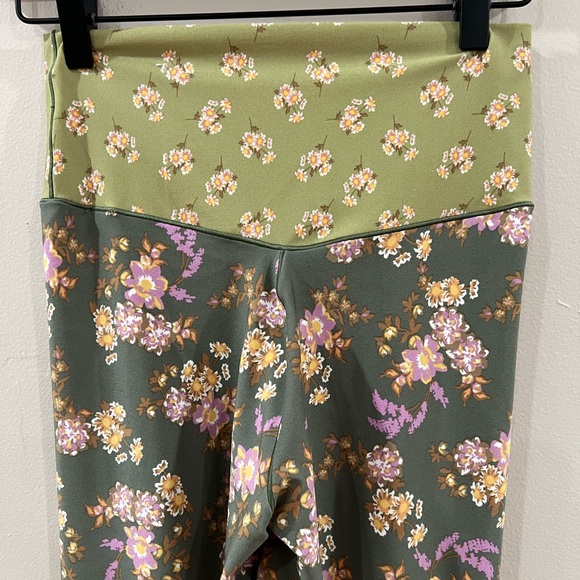 aerie offline hi-rise crossover 7/8 leggings size L short - Picture 7 of 11